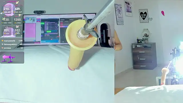 Snapshot of sofi_velez chatting on February 4, 2026, 5:08 pm sofi velez online show from February 4, 2026, 5:08 pm