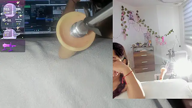 Snapshot of sofi_velez chatting on December 5, 2025, 5:00 pm sofi velez online show from December 5, 2025, 5:00 pm