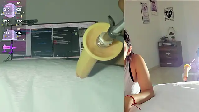 Snapshot of sofi_velez chatting on February 13, 2026, 5:02 pm sofi velez online show from February 13, 2026, 5:02 pm