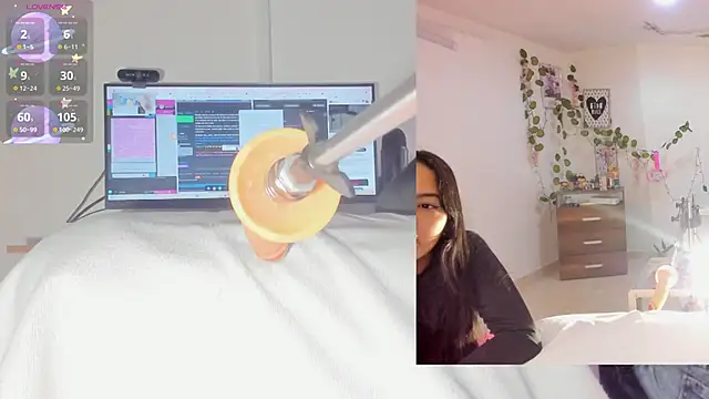 Snapshot of sofi_velez chatting on December 4, 2025, 5:01 pm sofi velez online show from December 4, 2025, 5:01 pm