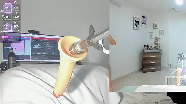 Snapshot of sofi_velez chatting on October 21, 2025, 5:23 pm sofi velez online show from October 21, 2025, 5:23 pm