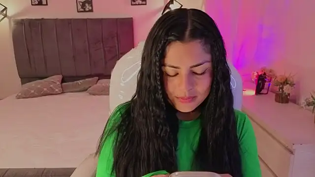 Snapshot of Catalinaa_martinez chatting on November 15, 2025, 3:21 am Catalinaa martinez online show from November 15, 2025, 3:21 am