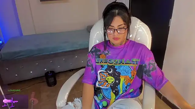 Snapshot of Catalinaa_martinez chatting on March 21, 2025, 11:12 pm Catalinaa martinez online show from March 21, 2025, 11:12 pm