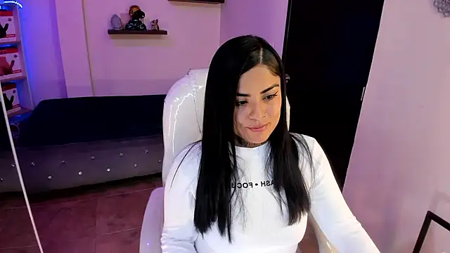 Snapshot of Catalinaa_martinez chatting on March 1, 2025, 7:37 pm Catalinaa martinez online show from March 1, 2025, 7:37 pm