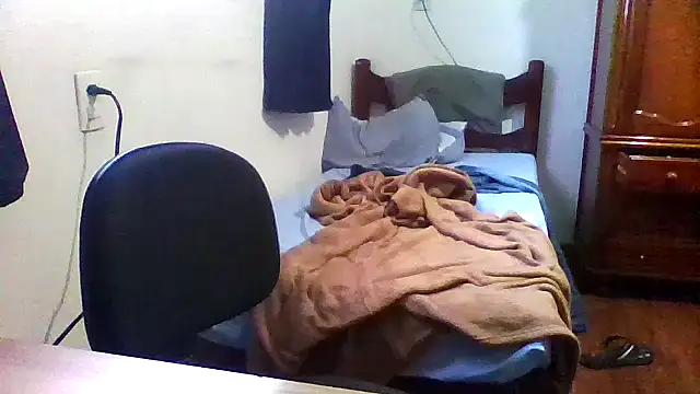 SAFADINHO-25 online show from February 4, 2025, 9:10 pm