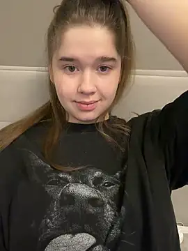 HornyGirlH online show from March 20, 2026, 2:34 am