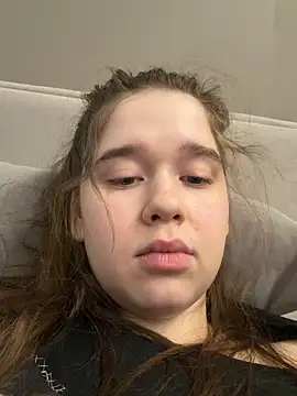 HornyGirlH online show from March 27, 2026, 8:26 am