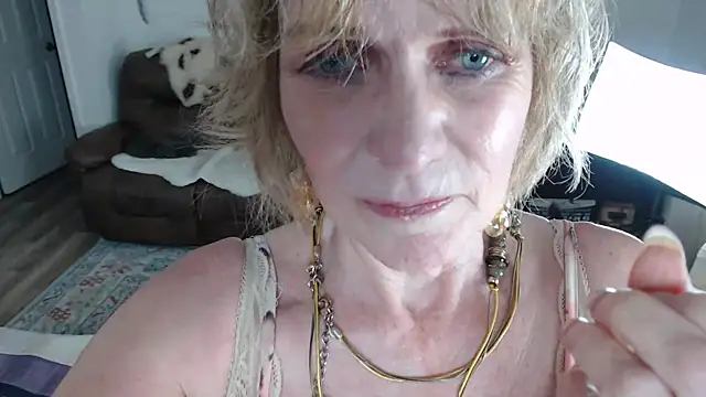 Snapshot of SindeeDix chatting on January 26, 2025, 5:55 pm SindeeDix online show from January 26, 2025, 5:55 pm