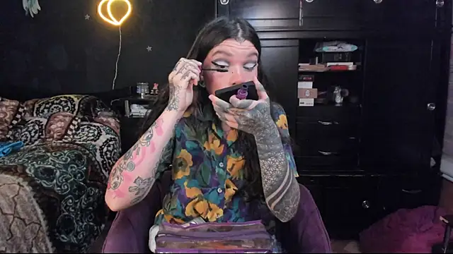 Snapshot of Lilmarieee chatting on March 12, 2025, 10:28 pm Lilmarieee online show from March 12, 2025, 10:28 pm