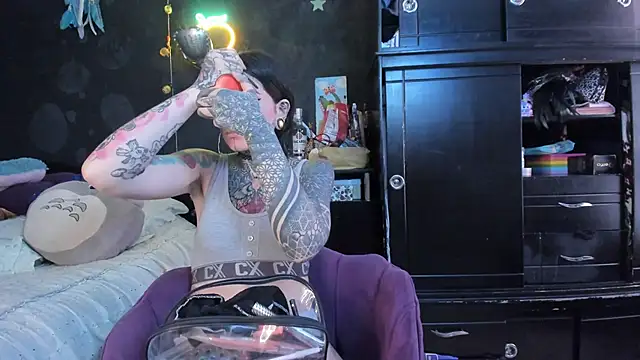 Lilmarieee online show from December 2, 2025, 5:14 pm