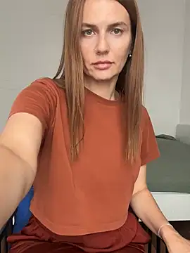 BritneyHall online show from June 1, 2026, 9:31 am