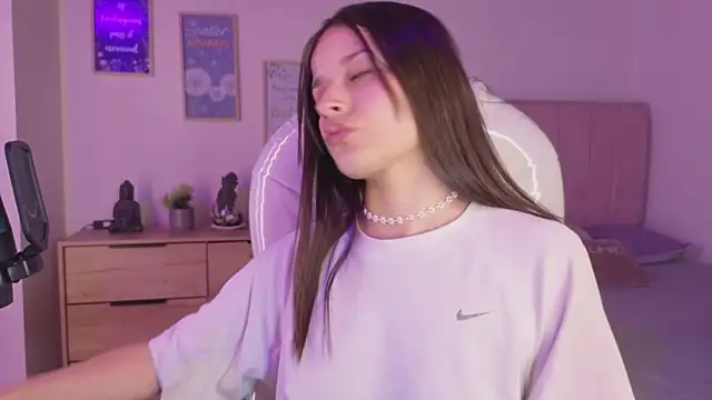 Snapshot of Amaia_Daniells chatting on November 9, 2025, 4:05 am Amaia Daniells online show from November 9, 2025, 4:05 am