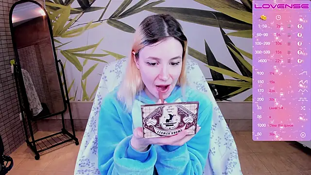 Snapshot of fleximona chatting on December 14, 2025, 9:59 am fleximona online show from December 14, 2025, 9:59 am