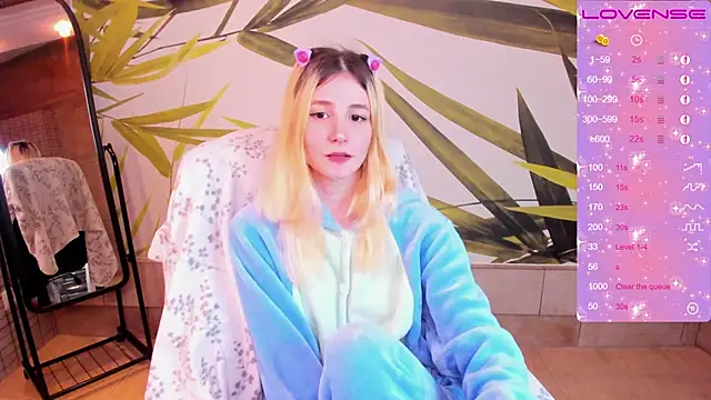 Snapshot of fleximona chatting on November 22, 2025, 9:30 am fleximona online show from November 22, 2025, 9:30 am