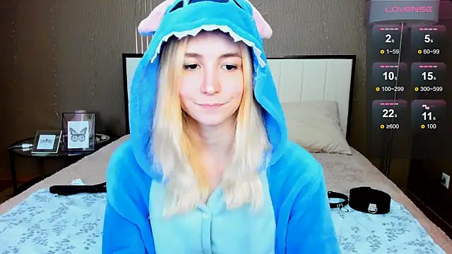 Snapshot of fleximona chatting on October 25, 2025, 10:03 am fleximona online show from October 25, 2025, 10:03 am