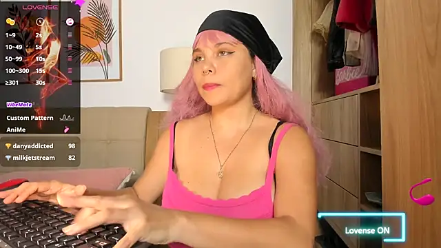 Snapshot of Ash_milk chatting on November 7, 2025, 1:43 am Ash milk online show from November 7, 2025, 1:43 am