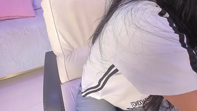 Snapshot of Meghan_stonne_ chatting on October 21, 2025, 7:35 pm Meghan stonne online show from October 21, 2025, 7:35 pm