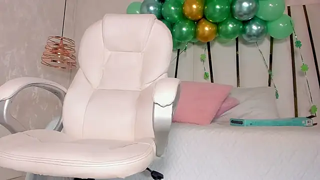 Snapshot of Meghan_stonne_ chatting on March 19, 2025, 7:17 pm Meghan stonne online show from March 19, 2025, 7:17 pm