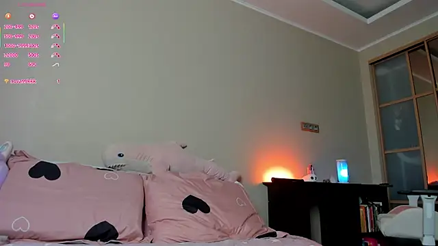 Snapshot of YaraAveiri chatting on October 3, 2025, 9:55 am YaraAveiri online show from October 3, 2025, 9:55 am