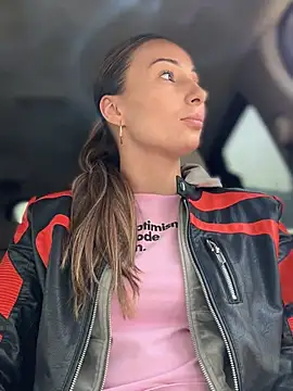 YOUR-KARINA online show from March 15, 2025, 9:09 am