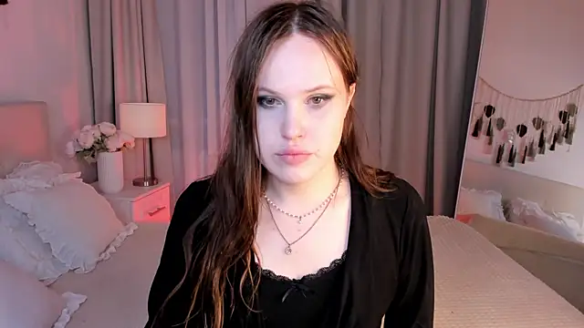 EffieMinki online show from July 2, 2026, 9:32 pm