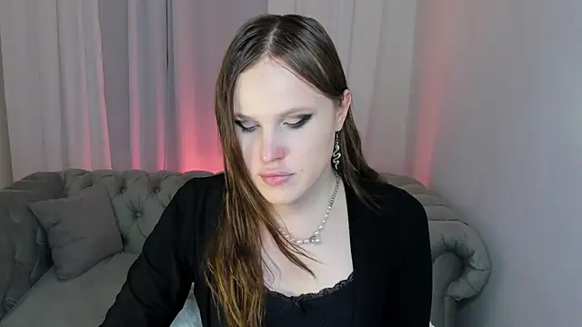 EffieMinki online show from July 16, 2026, 9:01 pm