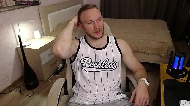 Toress1 online show from April 19, 2026, 8:48 am