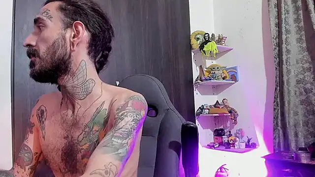 Snapshot of harry_reems1 chatting on December 4, 2025, 11:59 pm harry reems1 online show from December 4, 2025, 11:59 pm