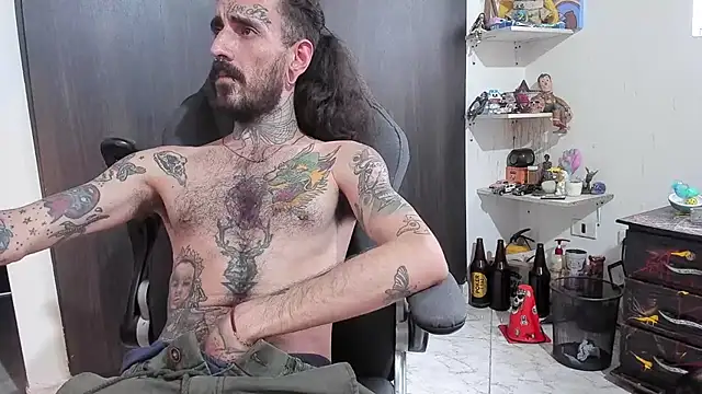 Snapshot of harry_reems1 chatting on November 16, 2025, 9:51 pm harry reems1 online show from November 16, 2025, 9:51 pm