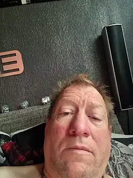 Snapshot of tomtom111111 chatting on September 28, 2025, 9:27 am tomtom111111 online show from September 28, 2025, 9:27 am