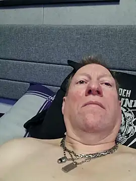 Snapshot of tomtom111111 chatting on November 1, 2025, 1:05 pm tomtom111111 online show from November 1, 2025, 1:05 pm