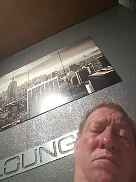 Snapshot of tomtom111111 chatting on September 21, 2025, 12:16 am tomtom111111 online show from September 21, 2025, 12:16 am