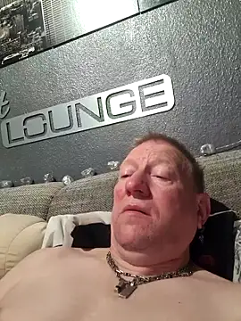 Snapshot of tomtom111111 chatting on October 8, 2025, 8:31 pm tomtom111111 online show from October 8, 2025, 8:31 pm