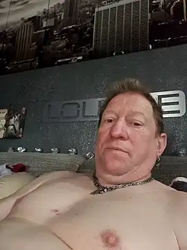 Snapshot of tomtom111111 chatting on November 18, 2025, 2:09 pm tomtom111111 online show from November 18, 2025, 2:09 pm