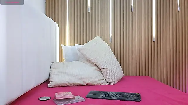 KimSensual  online show from March 15, 2026, 12:45 pm