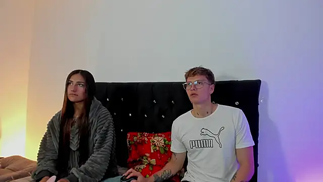 A sexy couple   online show from November 12, 2025, 8:34 pm