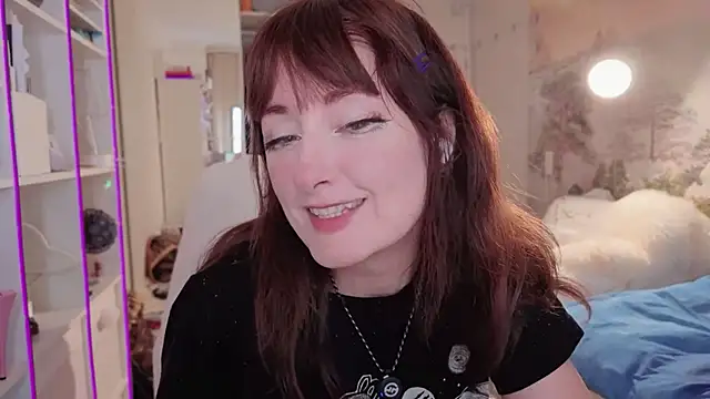 Cissy Glitter online show from June 13, 2026, 7:34 pm