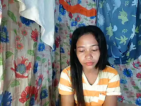 Snapshot of PinaySkinnyGirl chatting on January 7, 2026, 9:31 pm PinaySkinnyGirl online show from January 7, 2026, 9:31 pm