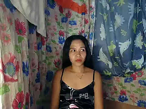 Snapshot of PinaySkinnyGirl chatting on December 15, 2025, 9:15 am PinaySkinnyGirl online show from December 15, 2025, 9:15 am