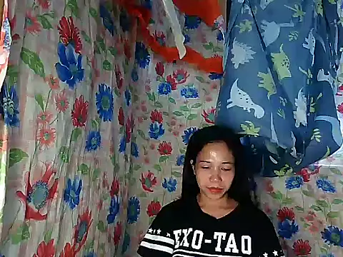 Snapshot of PinaySkinnyGirl chatting on January 12, 2026, 9:27 am PinaySkinnyGirl online show from January 12, 2026, 9:27 am