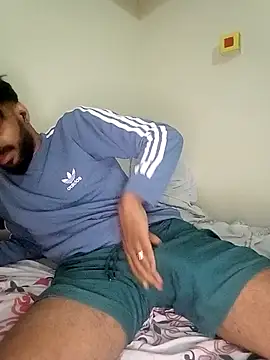 FearingForm online show from November 24, 2025, 9:15 pm