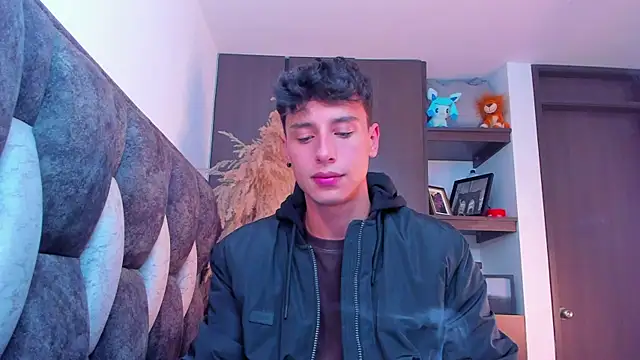 I Gabriel online show from December 6, 2024, 1:24 am