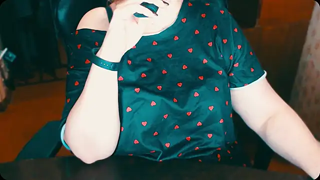 Snapshot of AlisaHot55 chatting on November 17, 2025, 5:28 pm AlisaHot55 online show from November 17, 2025, 5:28 pm