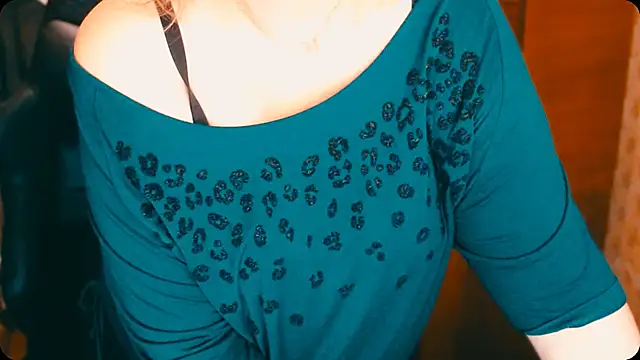 Snapshot of AlisaHot55 chatting on December 2, 2025, 11:56 am AlisaHot55 online show from December 2, 2025, 11:56 am