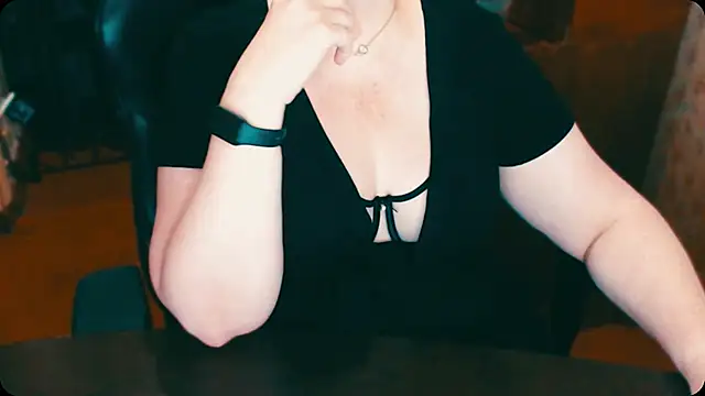 Snapshot of AlisaHot55 chatting on December 4, 2025, 11:31 am AlisaHot55 online show from December 4, 2025, 11:31 am