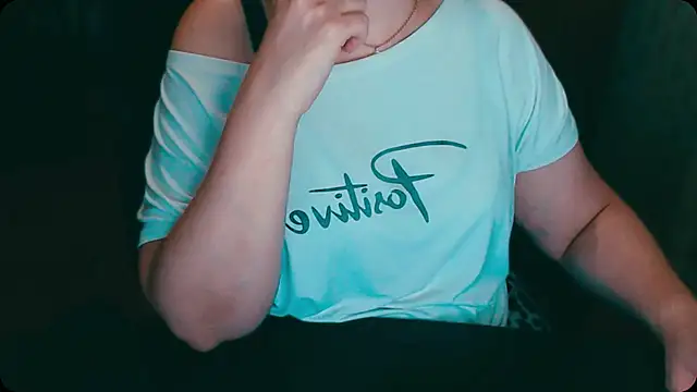 Snapshot of AlisaHot55 chatting on October 7, 2025, 11:00 am AlisaHot55 online show from October 7, 2025, 11:00 am