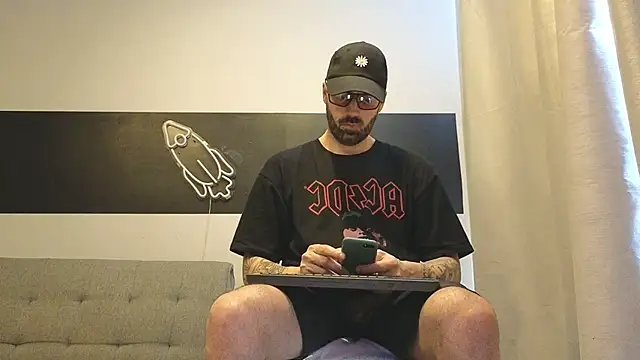 MattxFeet online show from January 13, 2026, 5:17 pm