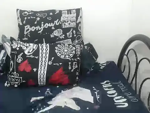 Snapshot of stacie_iris chatting on November 12, 2025, 6:45 pm stacie iris online show from November 12, 2025, 6:45 pm