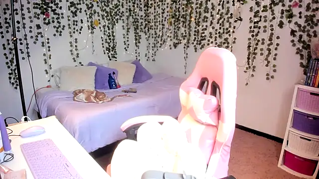 violeta milleer online show from October 10, 2025, 4:52 pm