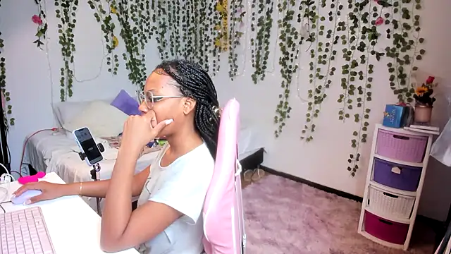 violeta milleer online show from March 19, 2026, 6:08 pm